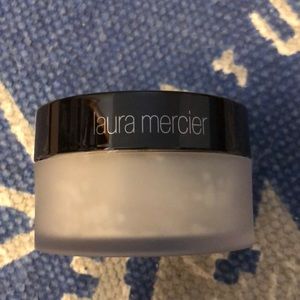 Laura Mercier loose setting powder